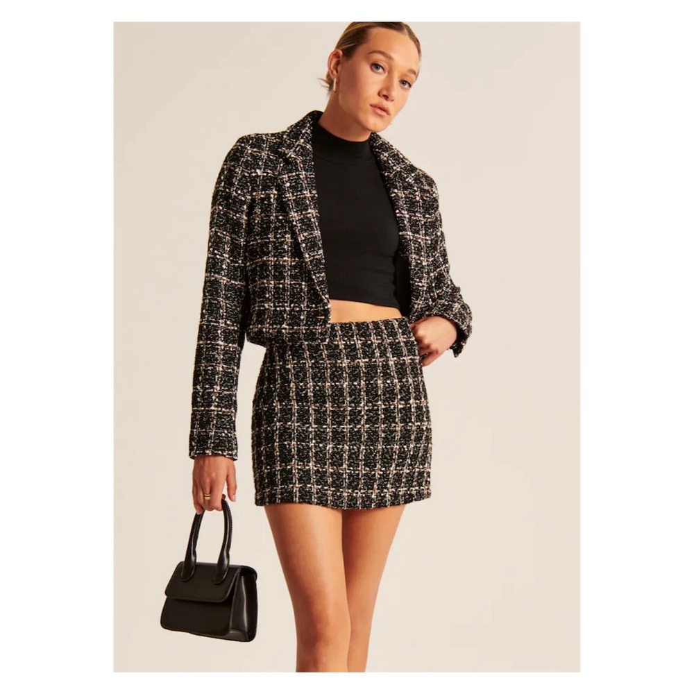 Abercrombie & Fitch Black and White Tweed Mini Skirt